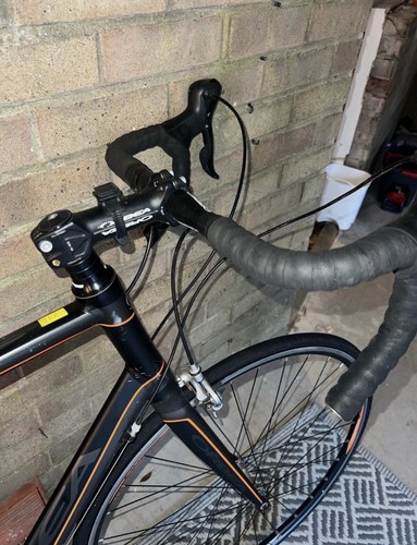 Road bike - road,